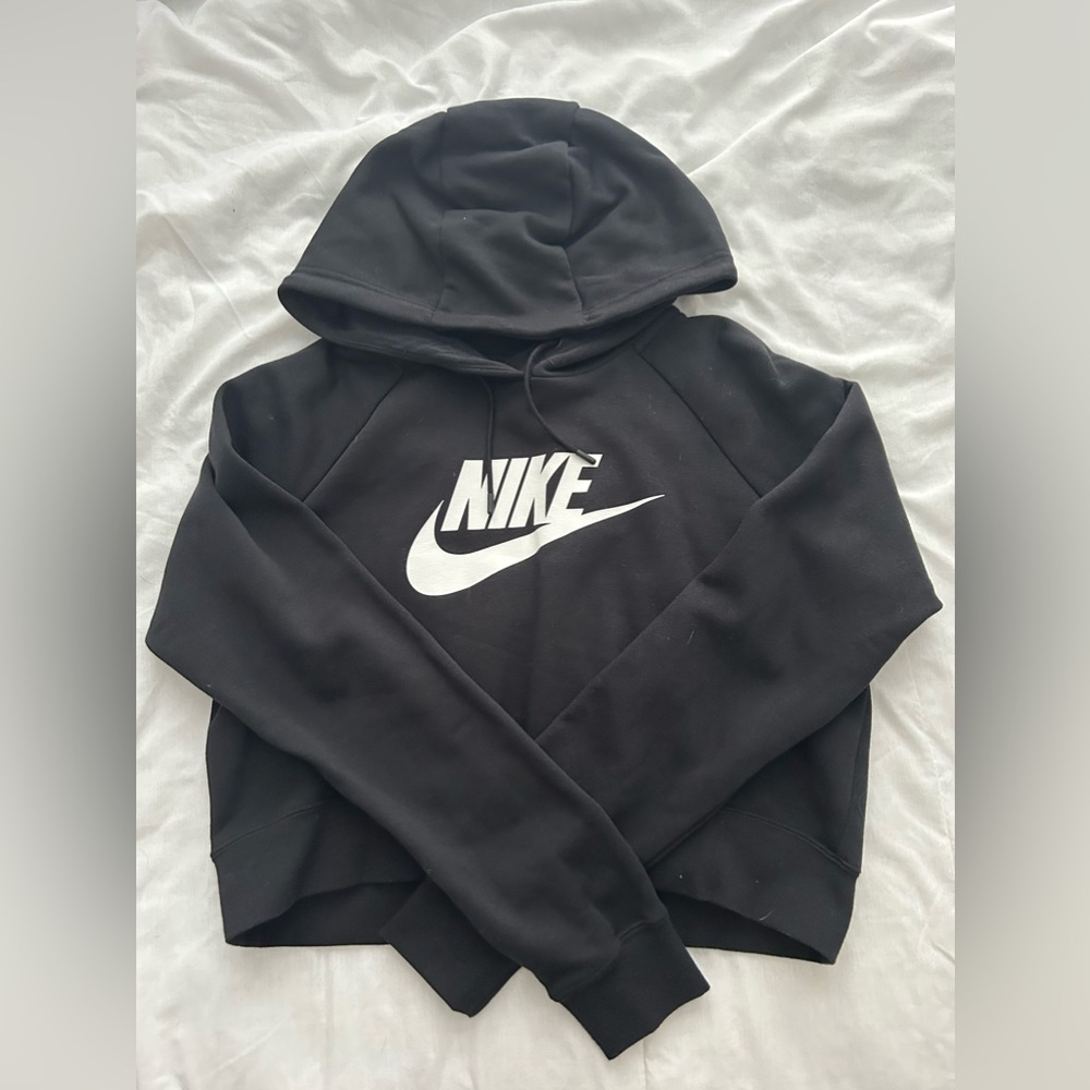 Black Nike Cropped Hoodie